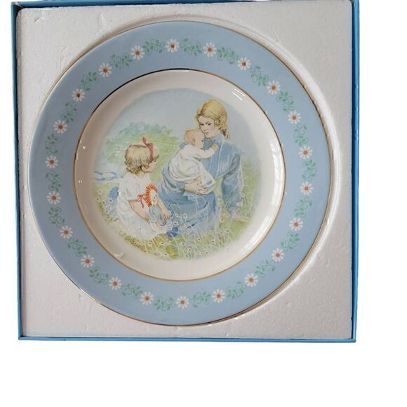 Avon Tenderness Plate Vintage Mother's Day 1974 in Original Box - Picture 4 of 10